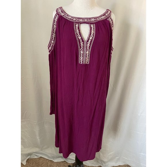 Time & Tru Plum Purple Cold-Shoulder Keyhole Embroider Trim Textured Midi Dress - Picture 2 of 12